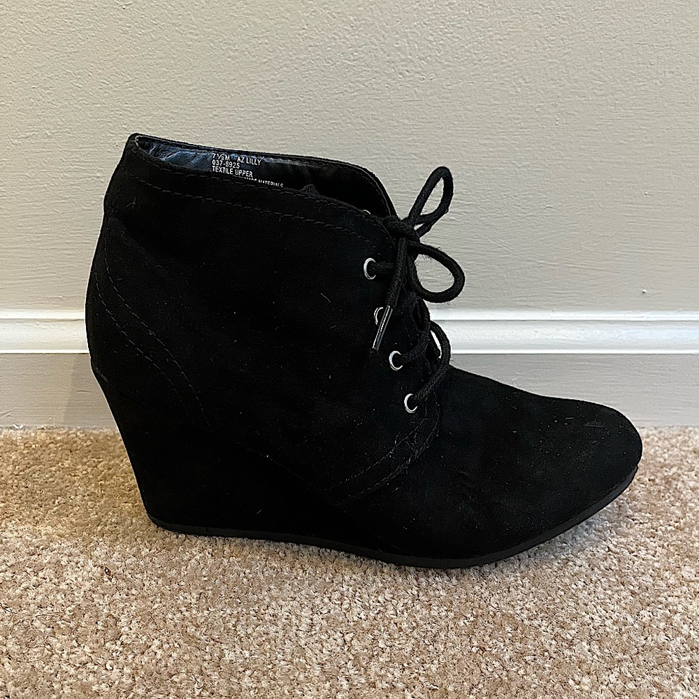 Black heeled booties